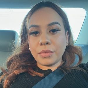 Meet your Posher, Isela